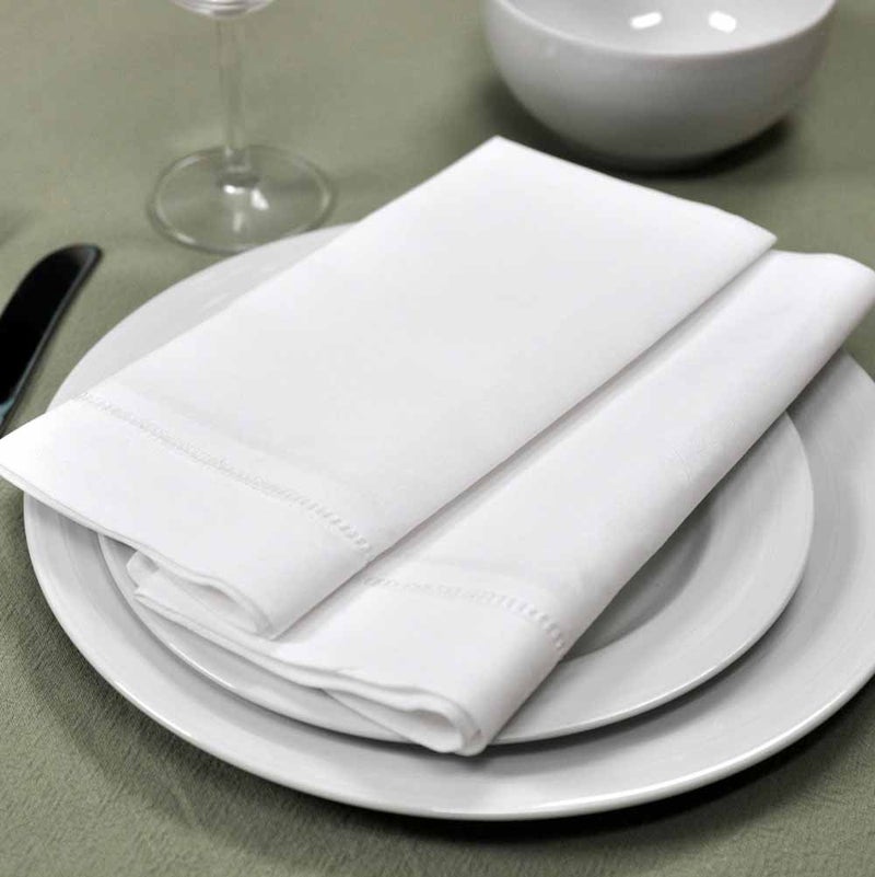 Bumblebee Linens مناديل العشاء من قماش الكتان الأبيض بومبلبي - مجموعة من 4 مقاسات 18" × 18" مع حواف مخيطة - Image 4